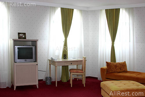 Plaza Hotel 9